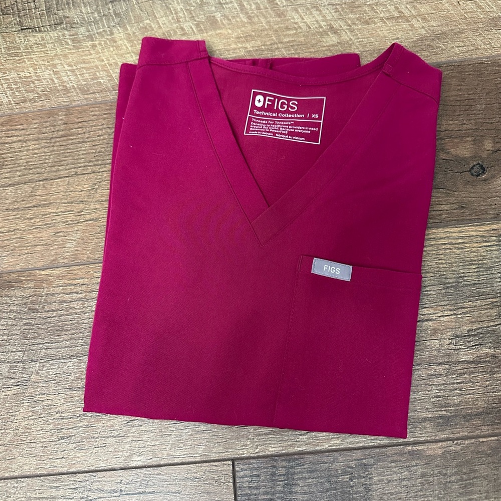 FIGS Dark Magenta Catarina XS